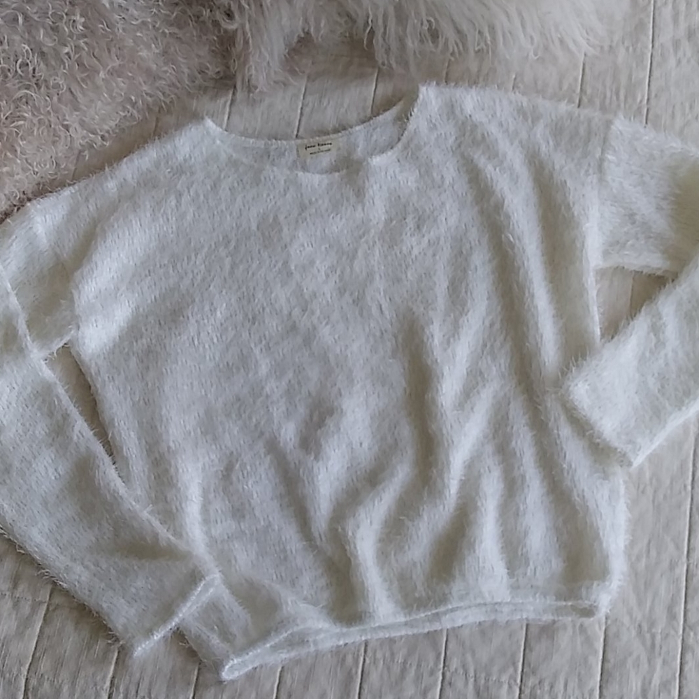 NWOT Free Kisses Womens Fuzzy Sweater